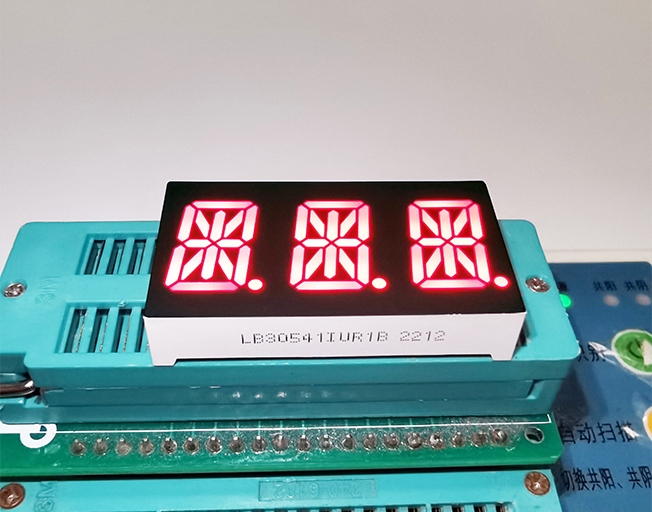14 SEGMENT LED DISPLAY