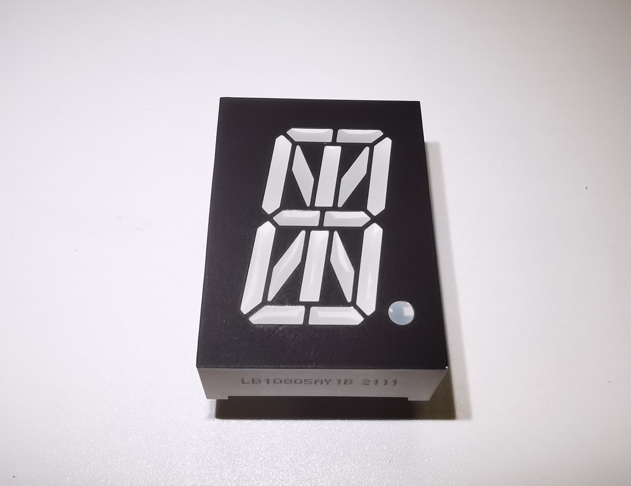 16 SEGMENT LED DISPLAY