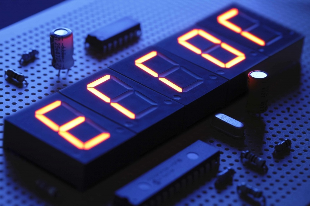 7-segment LED Display for Short Status Words