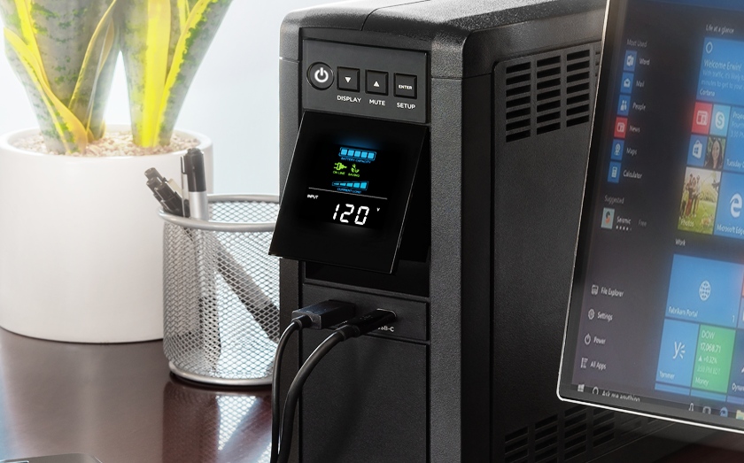 UPS的多色定制7段显示器