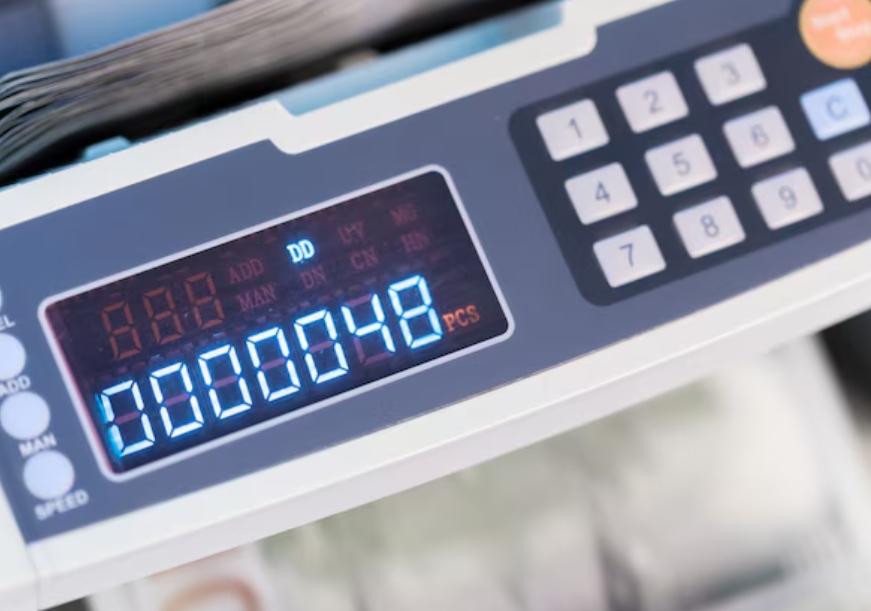 Ultra Bright White 7 Segment LED Displays keep steady output