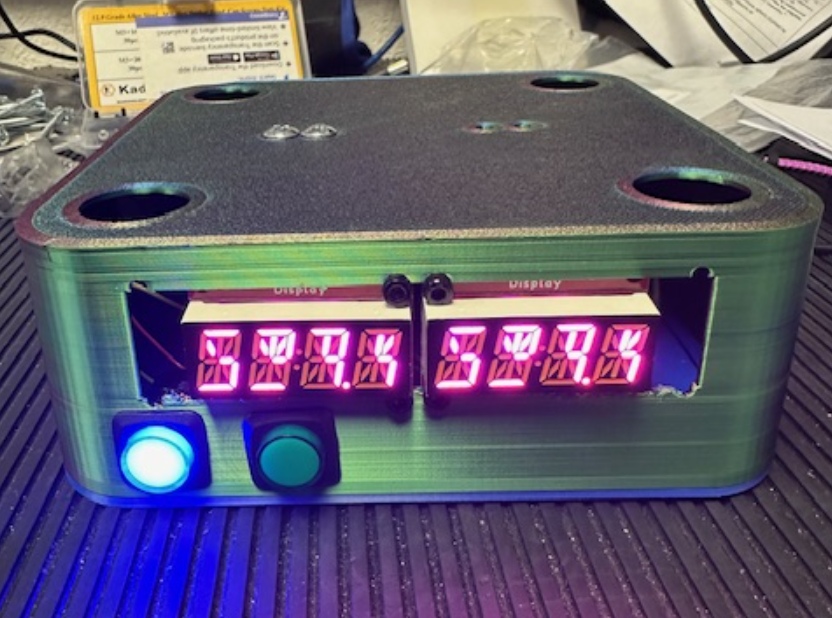 Bright industrial alphanumeric displays readable from distance in rough conditions