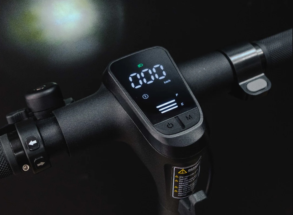 Engineering UV-Resistant LED Displays for E-Scooters & Marine Instruments