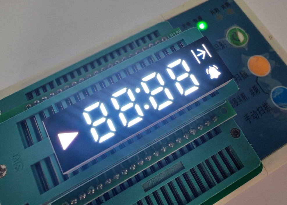 Oven 7-segment LED display maintains brightness under repeated high heat