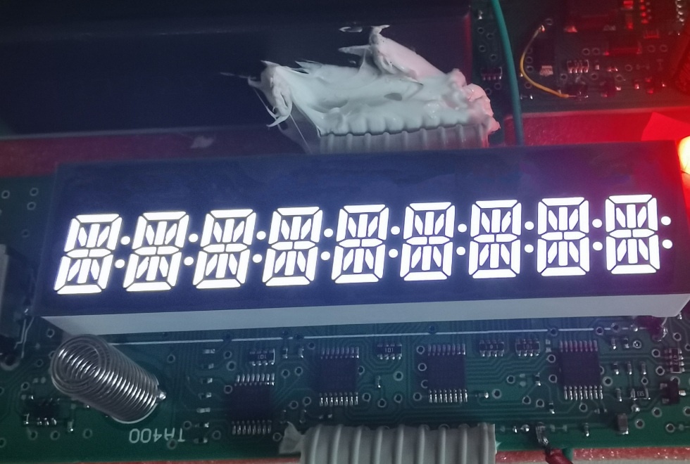 High-performance alphanumeric LED interface design for uniform display illumination