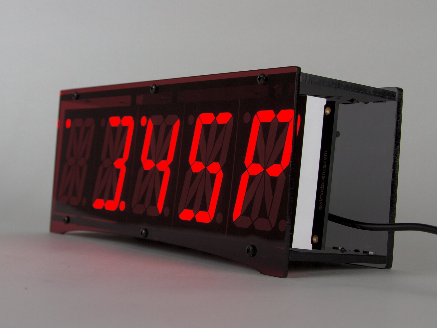 14 and 16 segment displays improve character clarity and legibility